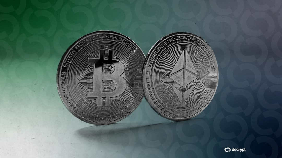 جنجال ETF: خروج 1.2 میلیارد دلاری از بیت کوین و اوج‌گیری اتریوم