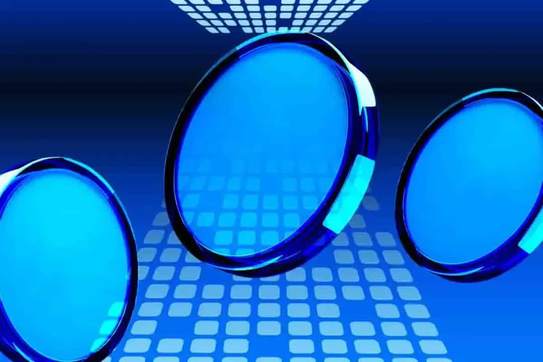 مه؛ زمان فروش ۳ آلتکوین برتر و خروج از بازار کریپتو