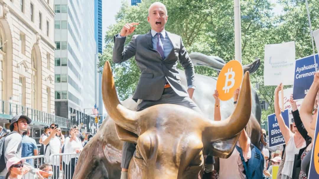 پیروزی ترامپ؛ جهش تاریخی XRP و ADA در برابر SEC